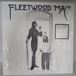 Fleetwood Mac [Box Set Vinyl LP 3CD DVD Surround Sound Box Set] Near Mint (read)