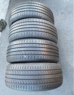 215 55 17 KUMHO I'm selling this set of tires with 80% life left on all 4