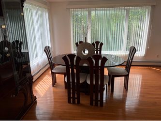 Dining room table and 6 chairs