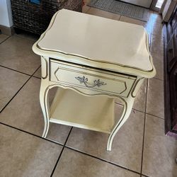 free end table/nighstand