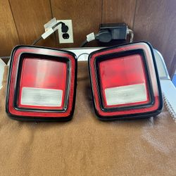 OEM 2022 Jeep JL Wrangler Taillight Set 