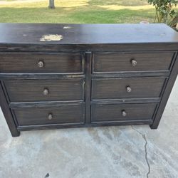 Dresser 6 drawers 