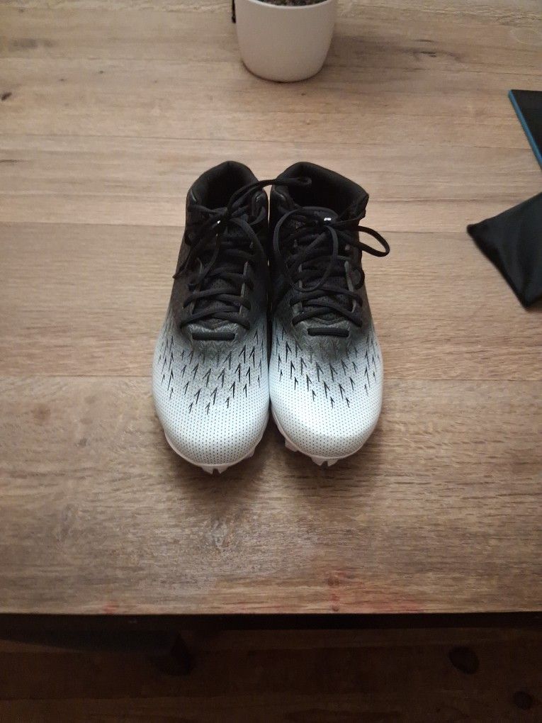 Under Armour Football Cleats 