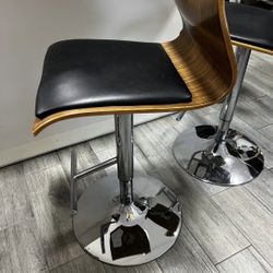 3 Bar Stools Perfect Condition $135 All 