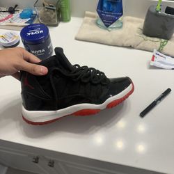 BRED 11s Sz 9
