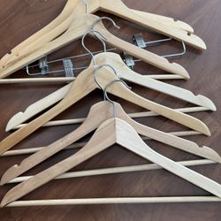 hanger wooden pack with 60 pieces 
