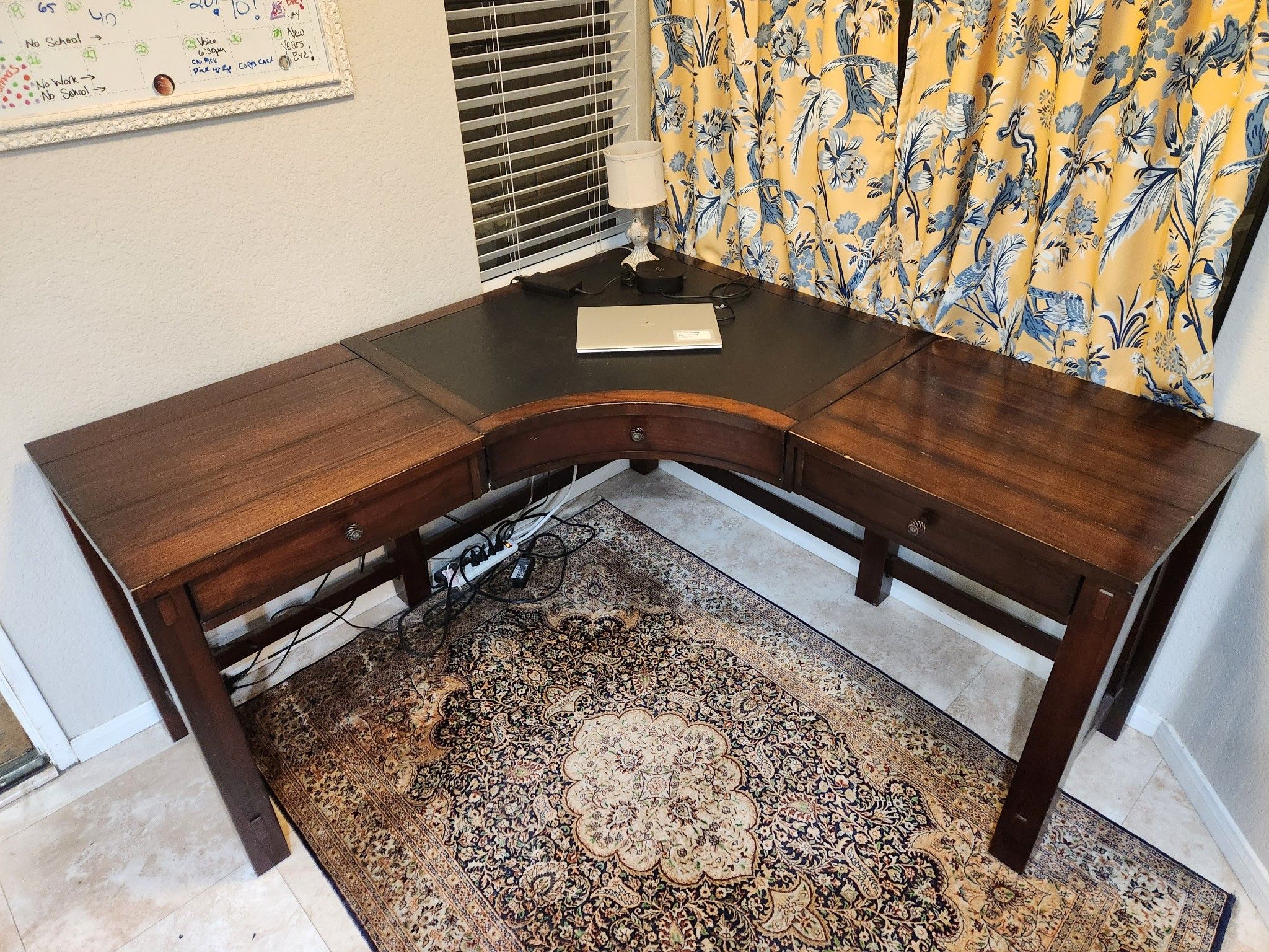 Corner Desk by Raymour &Flanigan for Sale in San Diego, CA OfferUp