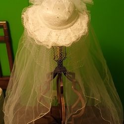 Wedding Val / Hat With Lace Front Never Worn