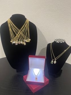 Necklace LV Heart for Sale in Homestead, FL - OfferUp