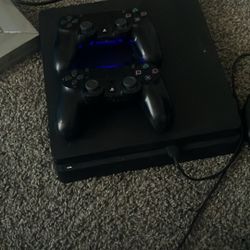 PS4 And 24 Inch Tv 