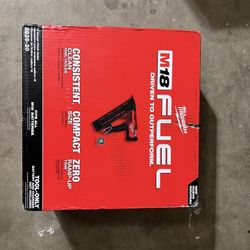 Milwaukee M18 FUEL 18-Volt Lithium-Ion Brushless Cordless Gen II 15-Gauge Angled Finish Nailer (Tool-Only)