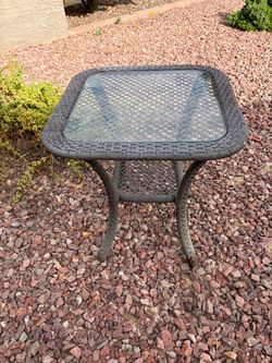 Square Woven Outdoor Side Table with Glass Top