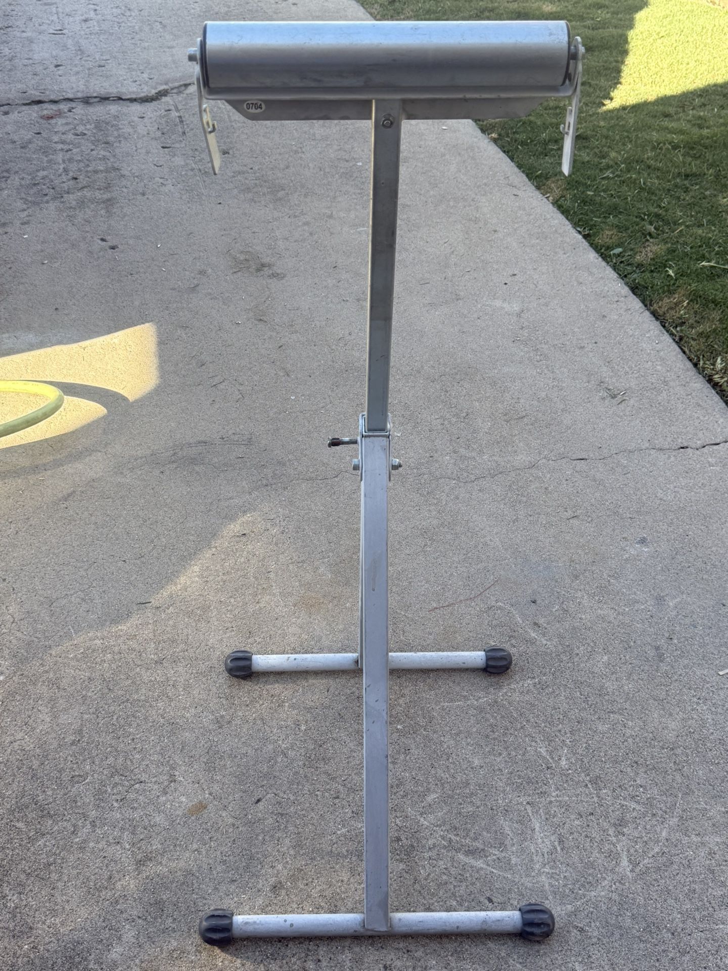 Folding height adjustable rolling saw horse stand sturdy