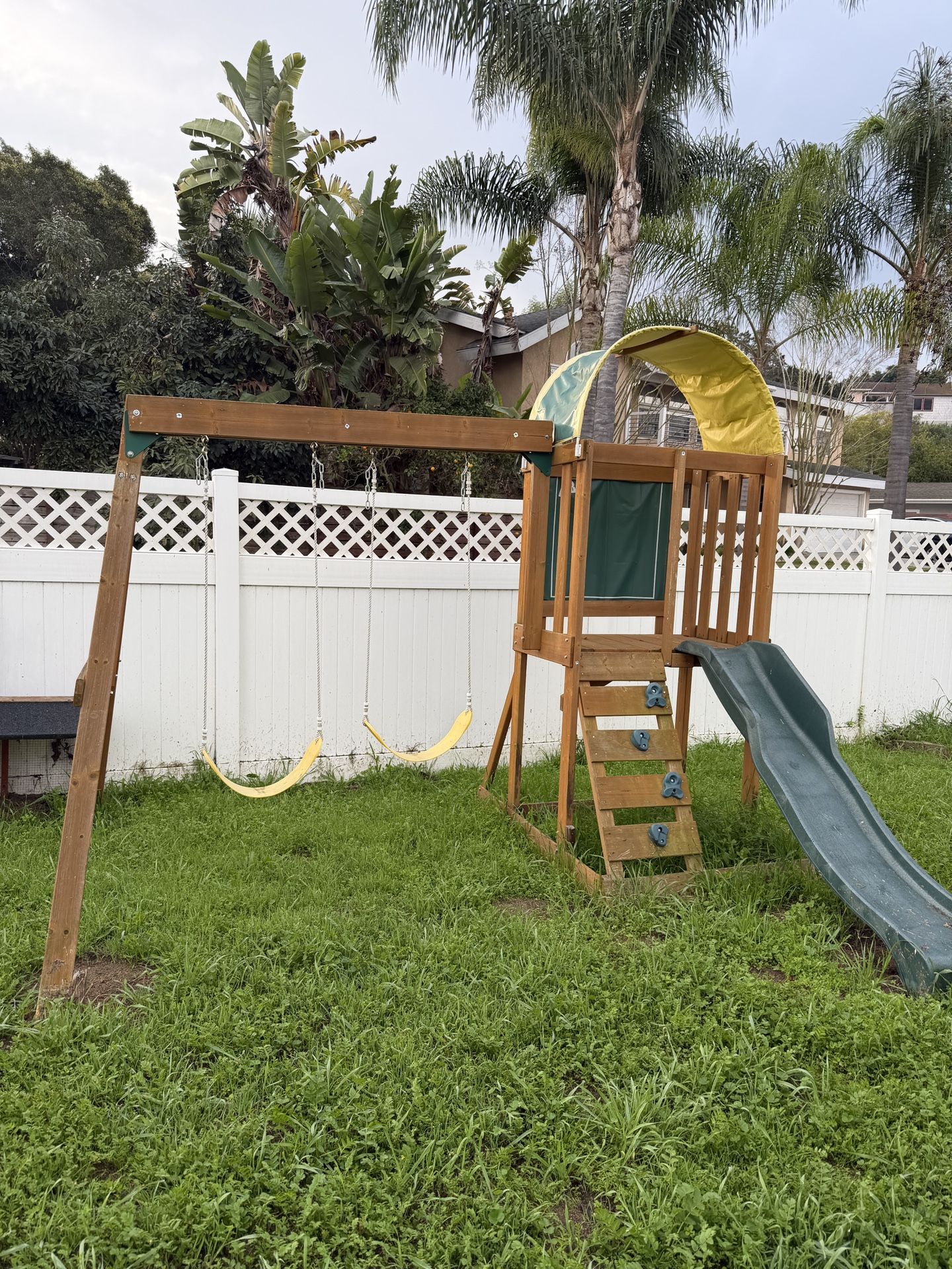 Kids Backyard Swing Set