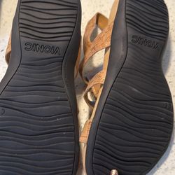 Vionic Orthotic Cork Sandals – Never Worn – Super Comfortable