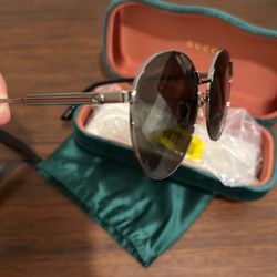 Gucci Authentic Sunglasses- Large 