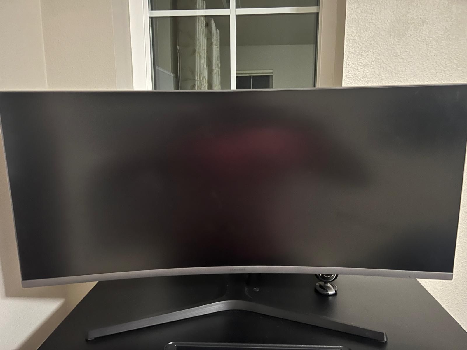34 Inch Samsung Curved Monitor (Like new)