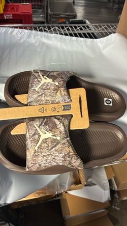 Jordan Slides Realtree Camo Brown