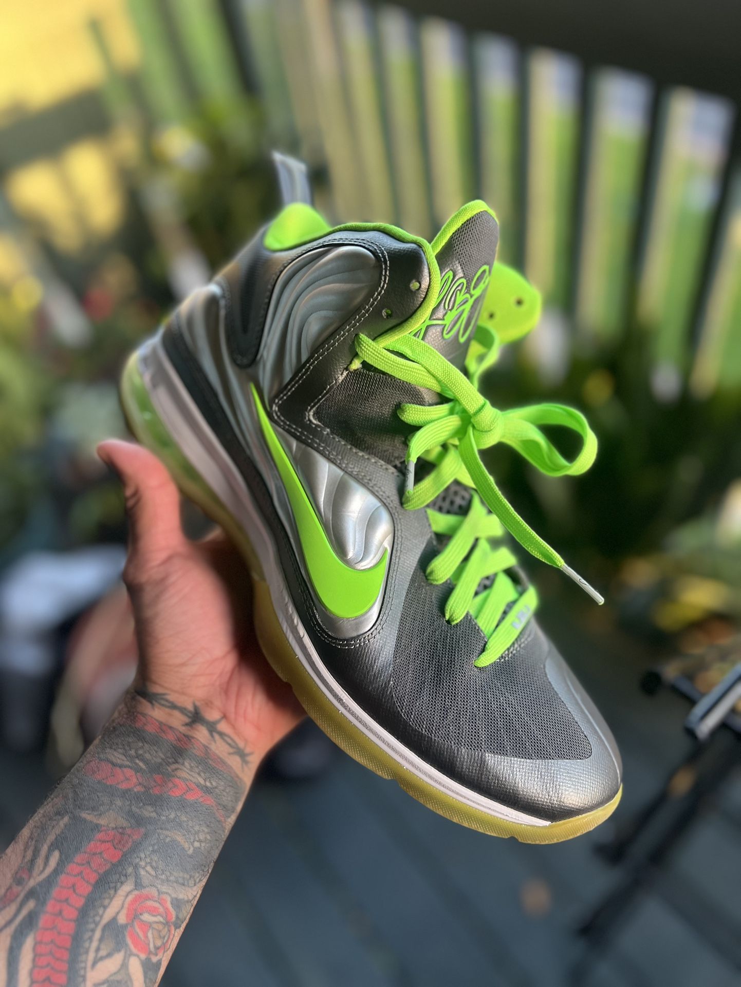 Nike LeBron 9 ID Size 11.5 Basketball Shoes Green Lantern Metallic Silver Green