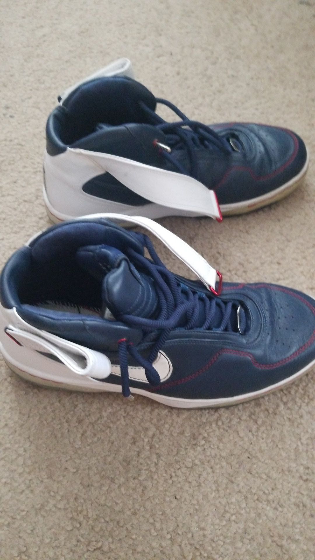 USED Nike Airforce 25 - Size 11.5