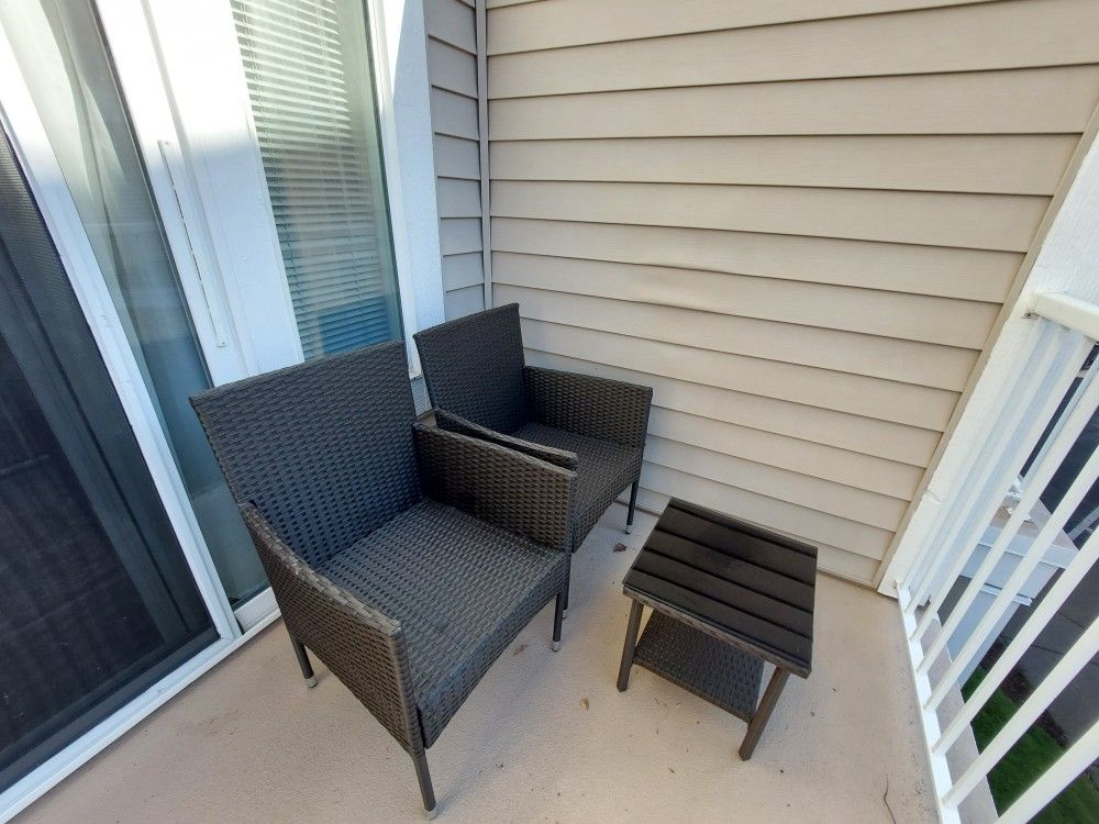 Outdoor table and chairs