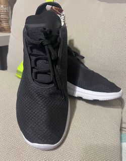 Mens/nike/ AIR MAX MOTION 2/size 10