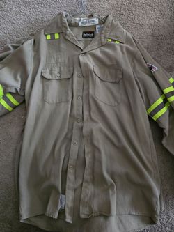 FR LARGE LONG SLEEVE BUTTON UPS