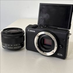 Canon eos m200 camera