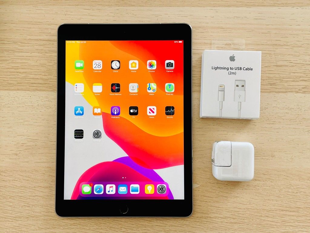 Apple Ipad Pro 32GB WIFI + CELLULAR Unlocked 9.7”