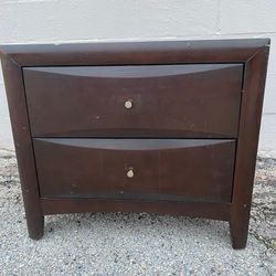 beautiful brown nightstand (decent condition)