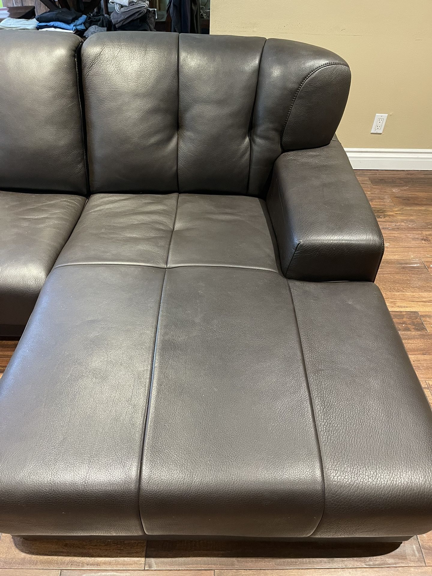 Leather Sectional Sofa With Ottoman