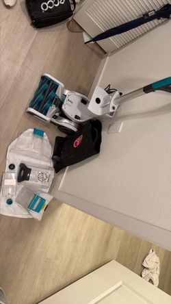 Hoover carpet cleaner w/ cleaned container