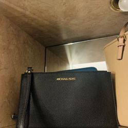 Michael Kors large clutch wristlet