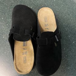 Birkenstock Clogs (Black)