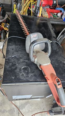 Black & Decker HEGDE HOG Hedge Trimmer