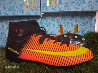 Soccer cleats us size 10