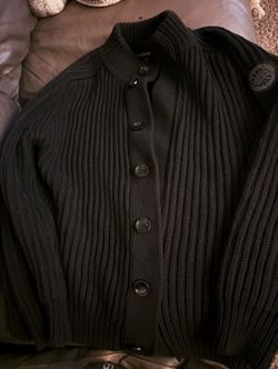 woman’s large cardigan [ Canada Goose ] 