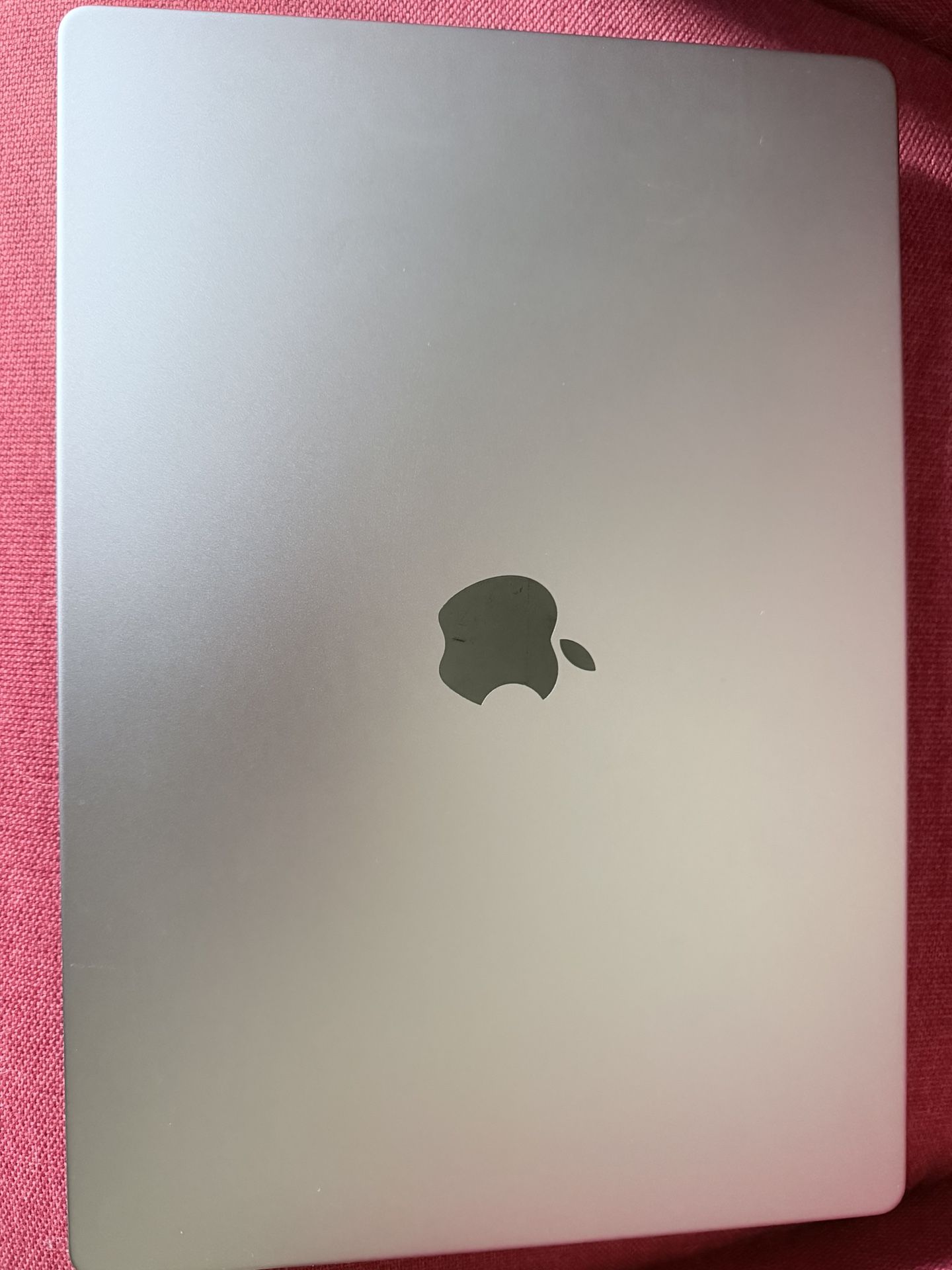 MacBook Pro - 16” - Apple M1 Max 32gb 1Tb - Like New