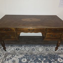 Traditional Style Solid Wood 