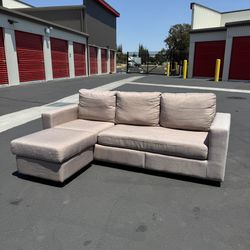🚚FREE DELIVERY- Beige Sectional Sofa W/ Reversible Chaise