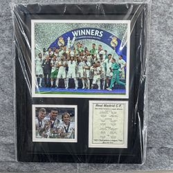 Real Madrid CF UEFA Champions 2021-2022 Framed Photo Collage Legends Never Die