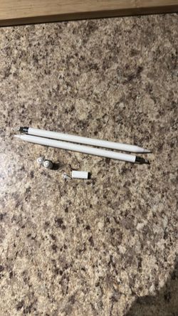 2 Apple Pencils 1st Gen