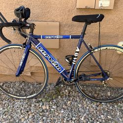  Cervélo One Aero Triathlon / Road Bike