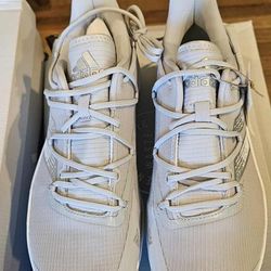 Adidas Turfs light Grey gray and white sizes 7 ½ , 9 , 10 ,  11 , 11 ½ , and 14 

Softball,  football, soccer , lacrosse , workout , trainers , gym , 