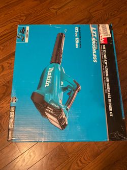 Makita 120 MPH 473 CFM 18V X2 (36V) Brushless Cordless Leaf Blower Kit with 2 Batteries 5.0Ah and Charger