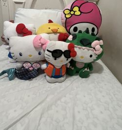 hello kitty plushies (each one)