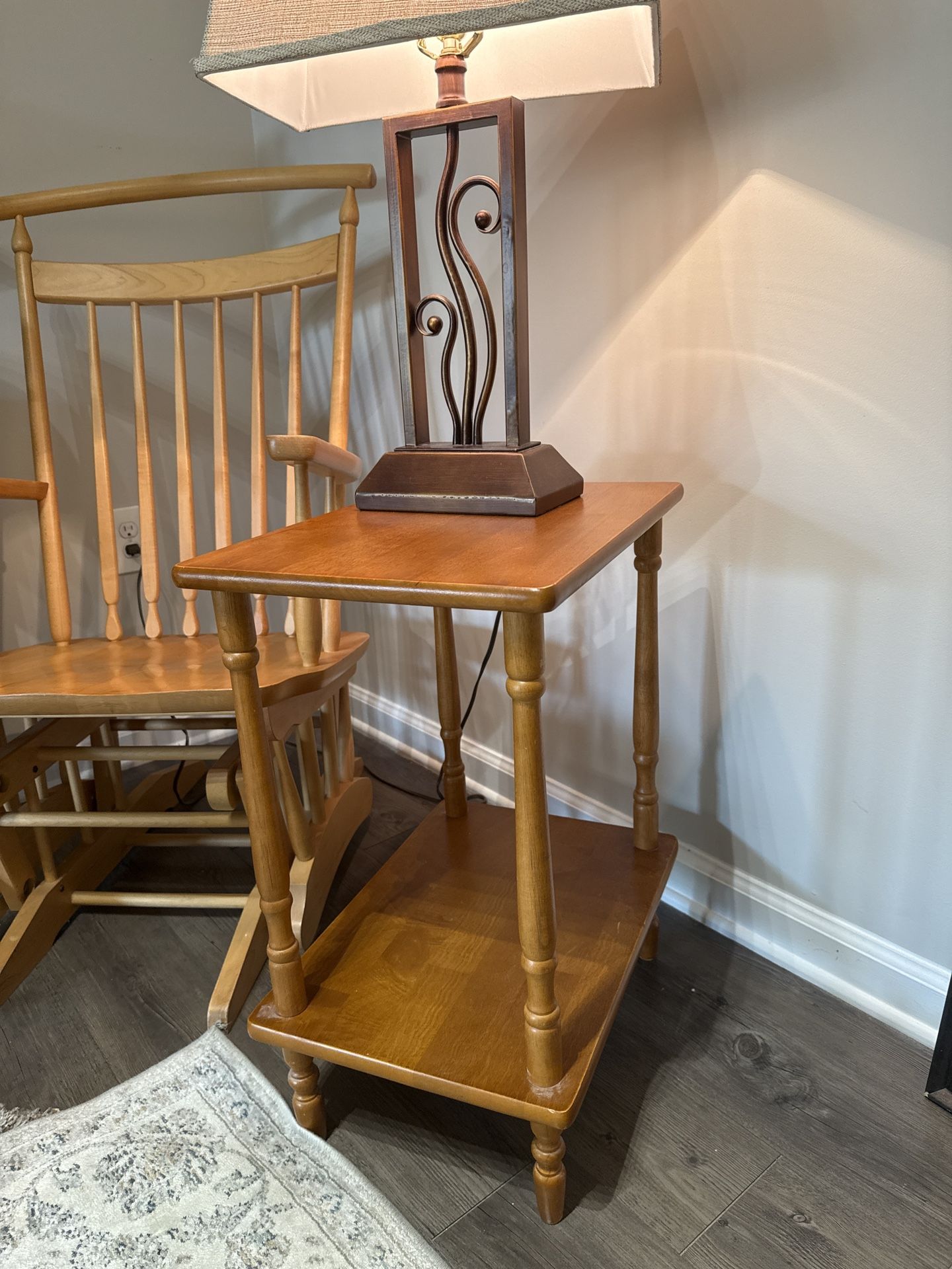 Side Table With Lamp