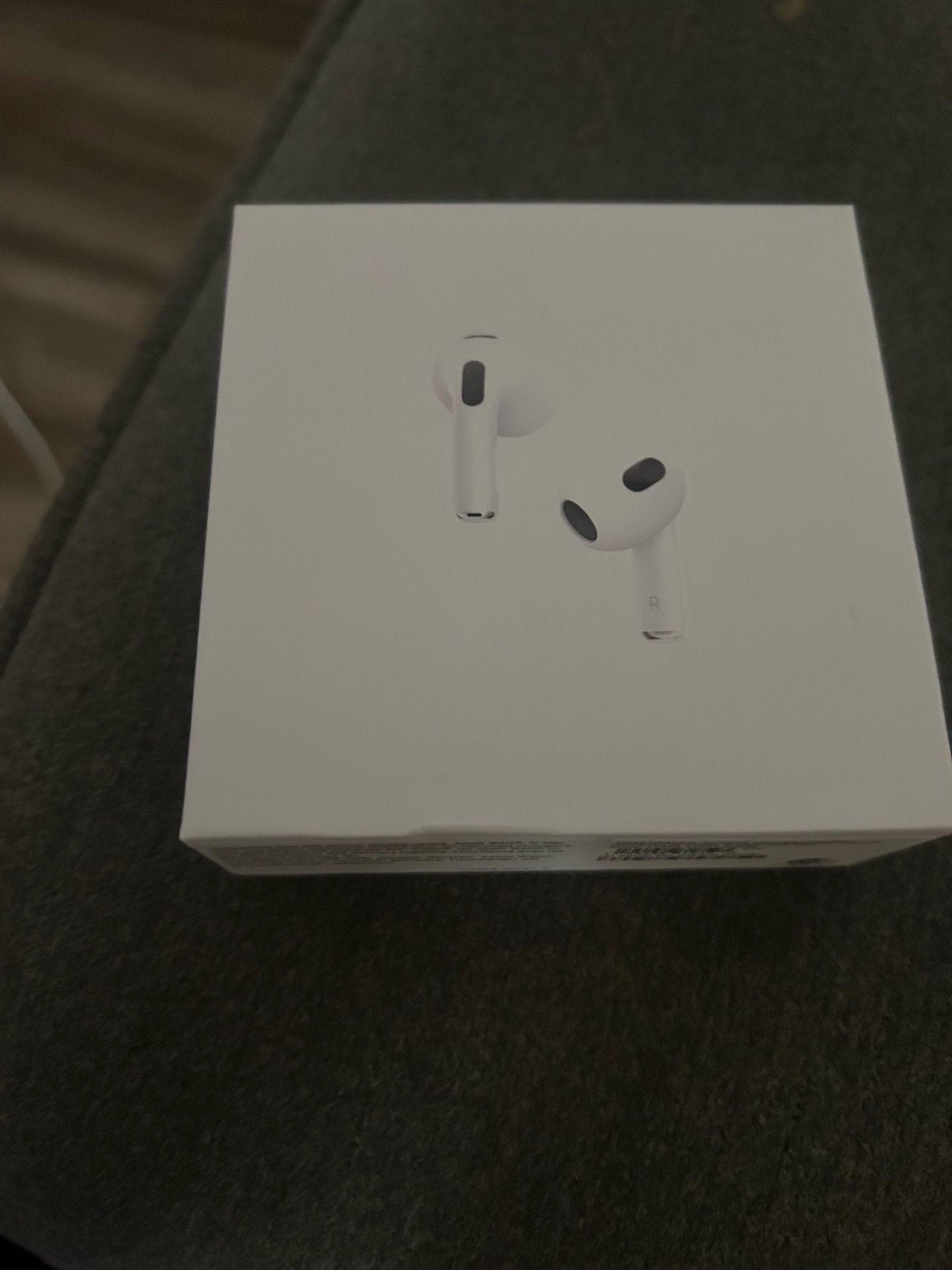 AirPods