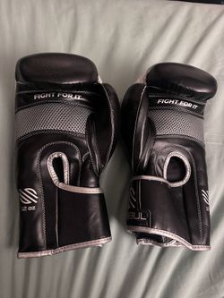 Sanabul 12oz Boxing Gloves