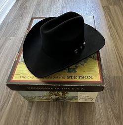 Brand new Stetson Skyline 6X Cowboy Hat in Black, size 7 1/4. Never worn.